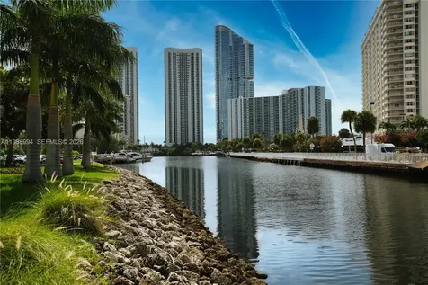 400 SE Kings Point Drive Sunny Isles Beach FL 33160