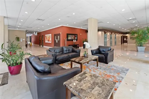 400 SE Kings Point Drive Sunny Isles Beach FL 33160