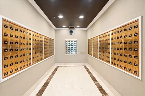 400 SE Kings Point Drive Sunny Isles Beach FL 33160