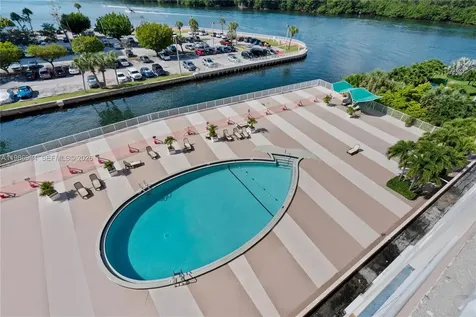 400 SE Kings Point Drive Sunny Isles Beach FL 33160
