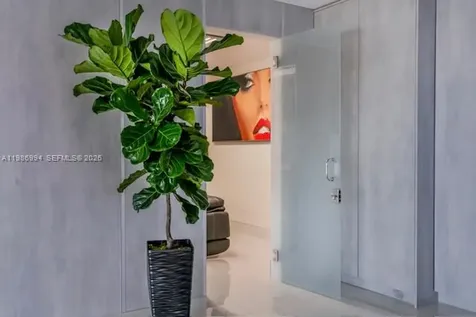 400 SE Kings Point Drive Sunny Isles Beach FL 33160