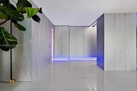 400 SE Kings Point Drive Sunny Isles Beach FL 33160