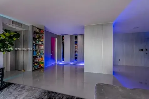 400 SE Kings Point Drive Sunny Isles Beach FL 33160
