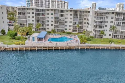3020 Marcos Drive Aventura FL 33160