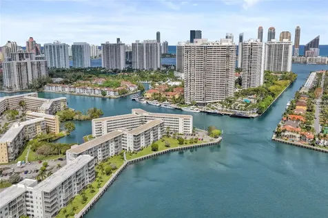 3020 Marcos Drive Aventura FL 33160