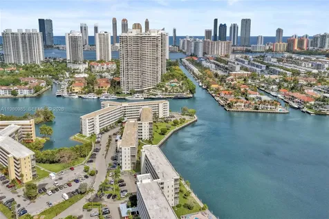 3020 Marcos Drive Aventura FL 33160