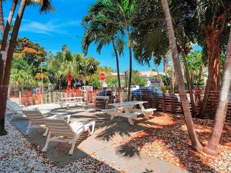 1000 7th Street Miami Beach FL 33139