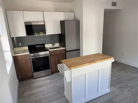 1000 7th Street Miami Beach FL 33139