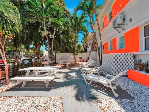1000 7th Street Miami Beach FL 33139