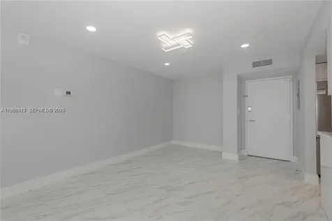 3180 S Ocean Drive Hallandale Beach FL 33009