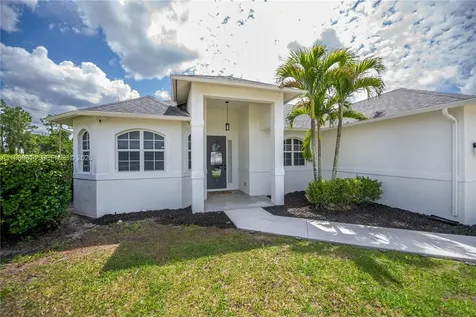 1256 E Edna Street Lehigh Acres FL 33974