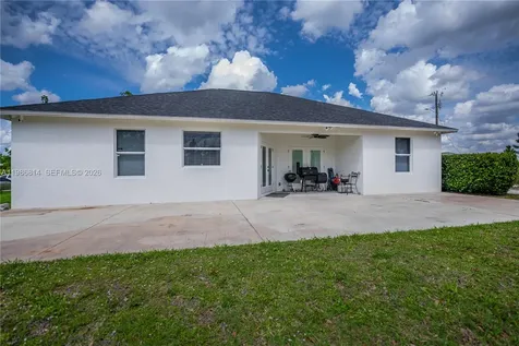 1256 E Edna Street Lehigh Acres FL 33974