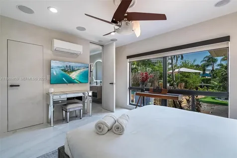 1675 Coral Gardens Drive Wilton Manors FL 33334