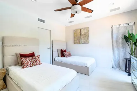 1675 Coral Gardens Drive Wilton Manors FL 33334