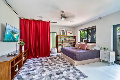 1675 Coral Gardens Drive Wilton Manors FL 33334