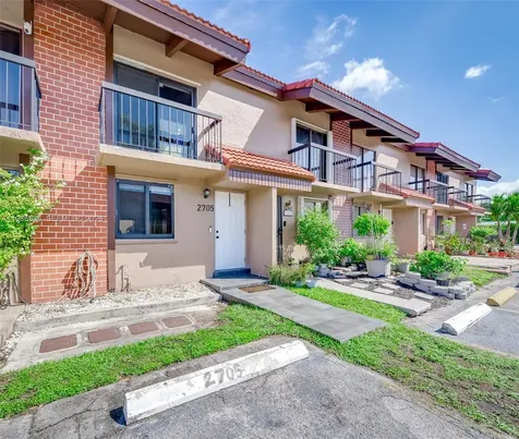 1809 SW 107th Avenue Miami FL 33165