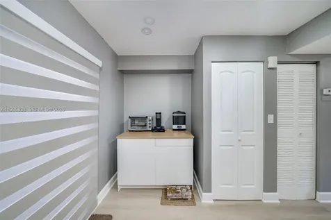 1809 SW 107th Avenue Miami FL 33165