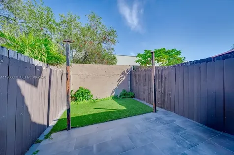 1809 SW 107th Avenue Miami FL 33165