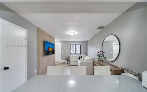1809 SW 107th Avenue Miami FL 33165