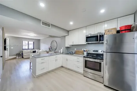 1809 SW 107th Avenue Miami FL 33165