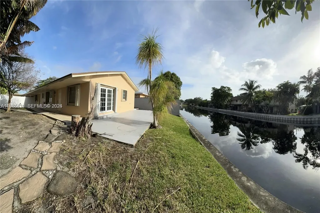 590 NE 20th Street Wilton Manors FL 33305