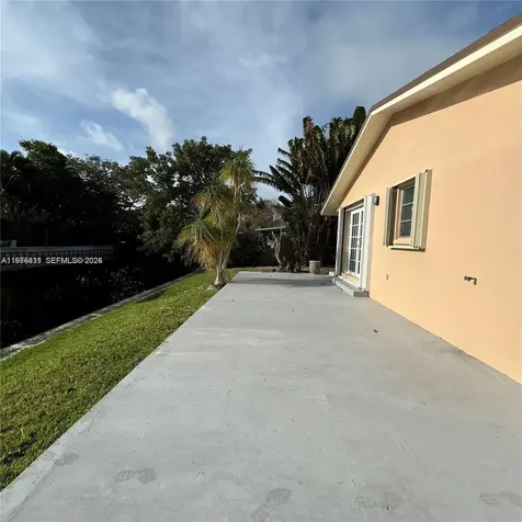 590 NE 20th Street Wilton Manors FL 33305