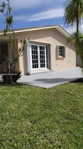 590 NE 20th Street Wilton Manors FL 33305