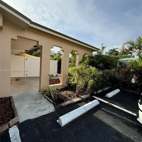 590 NE 20th Street Wilton Manors FL 33305