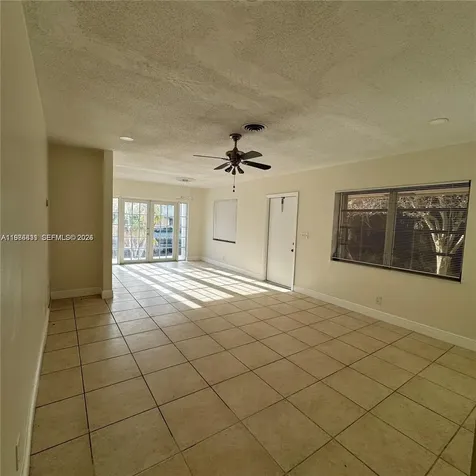 590 NE 20th Street Wilton Manors FL 33305