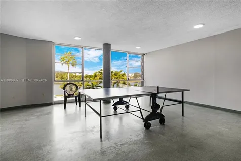 871 NE 195th Street Miami FL 33179