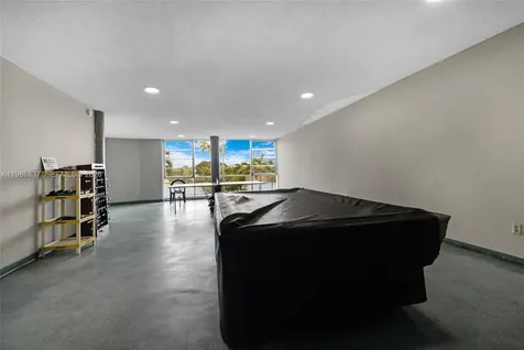 871 NE 195th Street Miami FL 33179