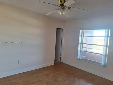 17600 NW 68th Avenue Hialeah FL 33015