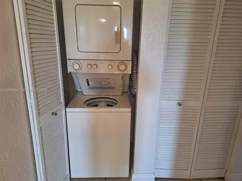 17600 NW 68th Avenue Hialeah FL 33015