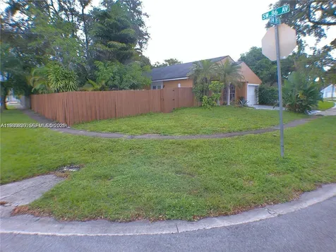 1490 SW 85th Terrace Pembroke Pines FL 33025