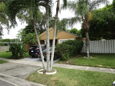1490 SW 85th Terrace Pembroke Pines FL 33025