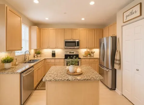 1403 SE 22nd Lane Homestead FL 33035
