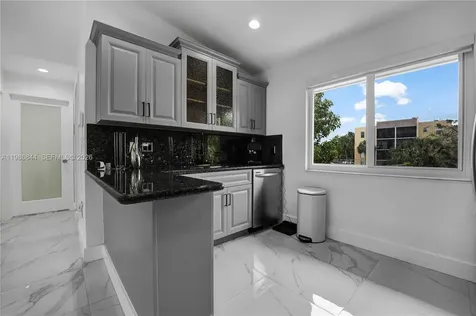 8033 Lake Drive Doral FL 33166