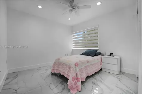 8033 Lake Drive Doral FL 33166