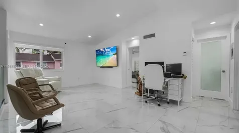 8033 Lake Drive Doral FL 33166