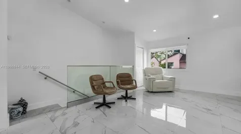 8033 Lake Drive Doral FL 33166