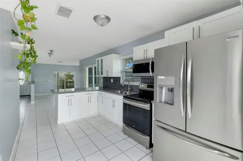 10532 SW 21st Lane Miami FL 33165