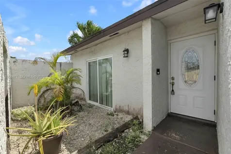 10532 SW 21st Lane Miami FL 33165