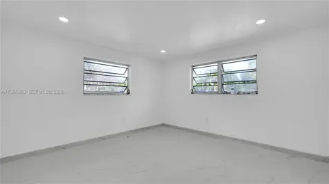 8850 NE 4th Avenue El Portal FL 33138