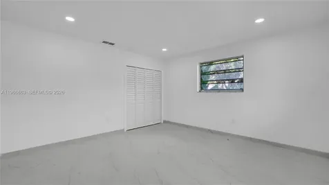 8850 NE 4th Avenue El Portal FL 33138