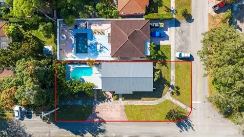 8850 NE 4th Avenue El Portal FL 33138