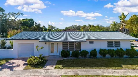 8850 NE 4th Avenue El Portal FL 33138