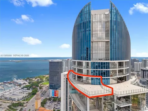 851 NE 1st Avenue Miami FL 33132