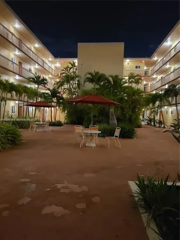 7703 Camino Real Miami FL 33143