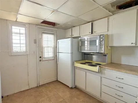 2930 Point East Drive Aventura FL 33160