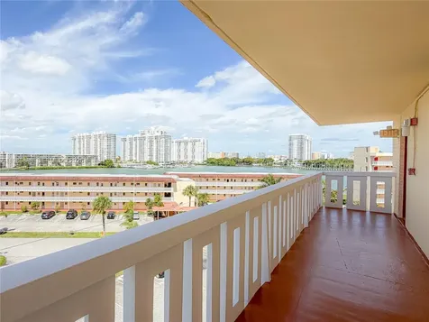 2930 Point East Drive Aventura FL 33160